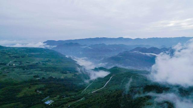 鸟瞰重庆武隆仙女山国家森林公园