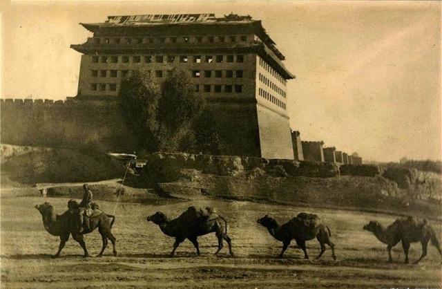 1421年2月2日，明朝正式迁都北京