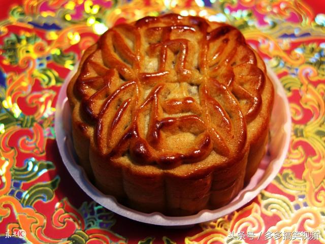 八月十五月为啥叫中秋节？为啥吃月饼？